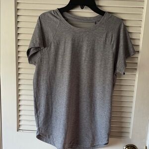 Athleta Gray Short Sleeve T-Shirt